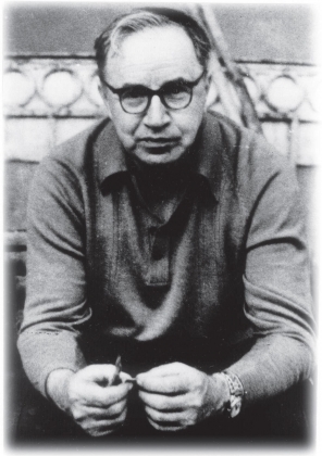 Евгений Иванович Забабахин (1917–1984), один из создателей советского термоядерного оружия и теории неограниченной кумуляции в кавитационных пузырьках («пузырьковый термояд»)