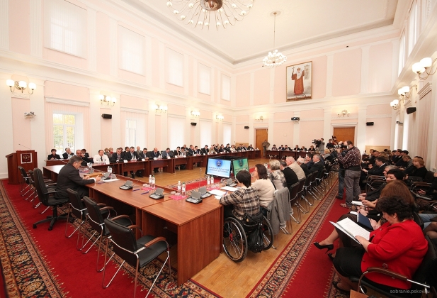 Псковское областное собрание депутатов определилось со структурой