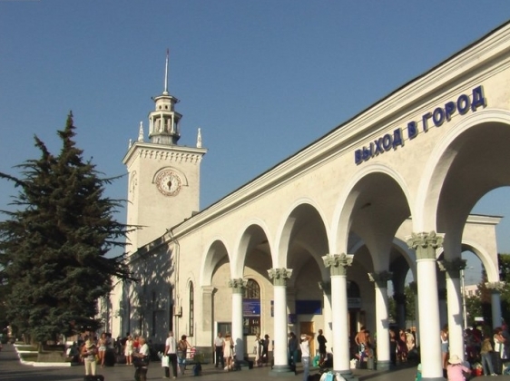В центре Симферополя временно разрешат парковку автотранспорта