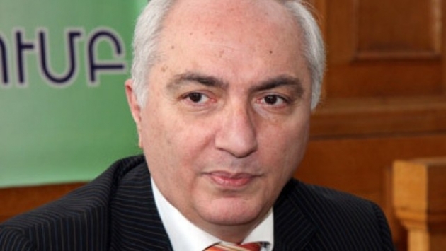 «Азербайджану необходимо наладить прямой контакт с Нагорным Карабахом»