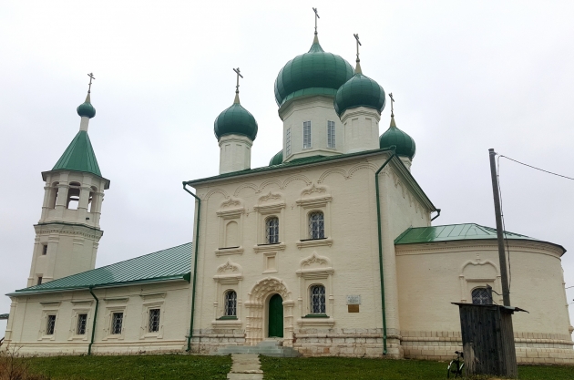 Церковь Ломоносова после реставрации покрывается плесенью