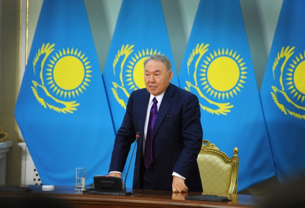 Кризис четверти века: Казахстан за неделю