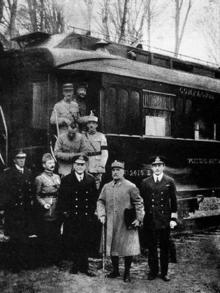 Представители союзников при подписании перемирия в Компьенском лесу. 11 ноября 1918