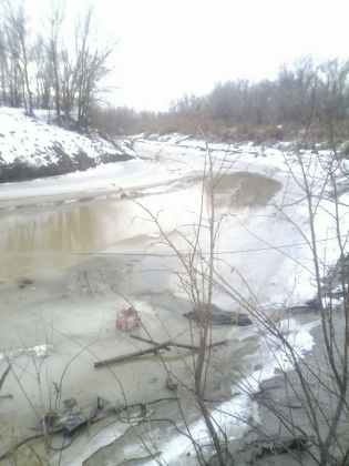 Провалившегося под лед мальчика отнесло течением реки Калаус на 500 м