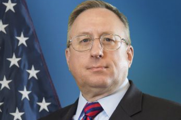 Посол США в Казахстане Джордж Крол