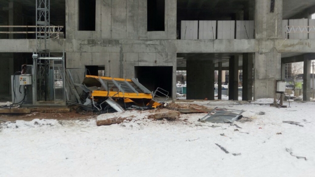 На стройке в калужском Обнинске два монтажника погибли в упавшем лифте