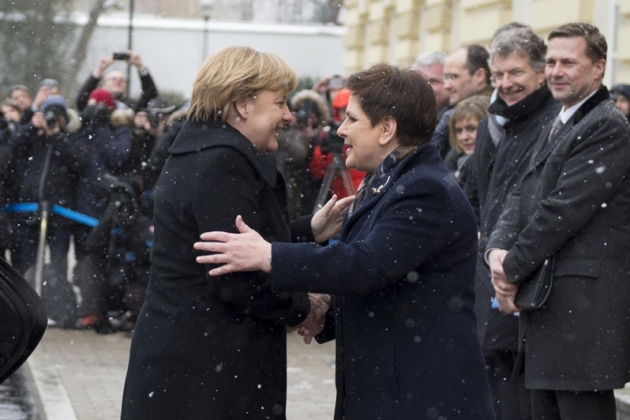 Меркель и Шидло в польской столице. Все в снегу... 