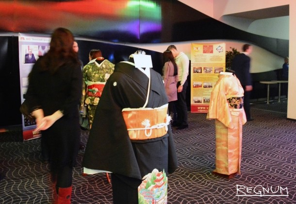 Выставка кимоно и элементов традиционной японской одежды