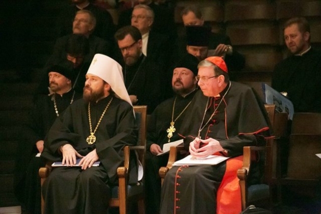 Между кардиналом Кохом (справа) и митрополитом Иларионом налаживается взаимопонимание