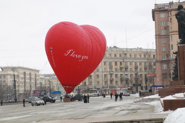 Сердце питера. Сердце Петербурга. Питер в сердечке. Большое сердце Петербурга. Огромное сердце в Питере.