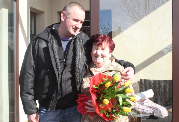 Командир «Курска» Ежи Тыц со своей мамой в Кракове