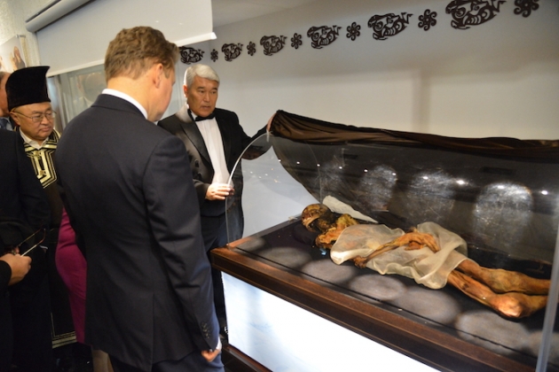 Сейчас мумию тоже показывают высокопоставленным гостям, например, руководителю «Газпрома» Алексею Миллеру