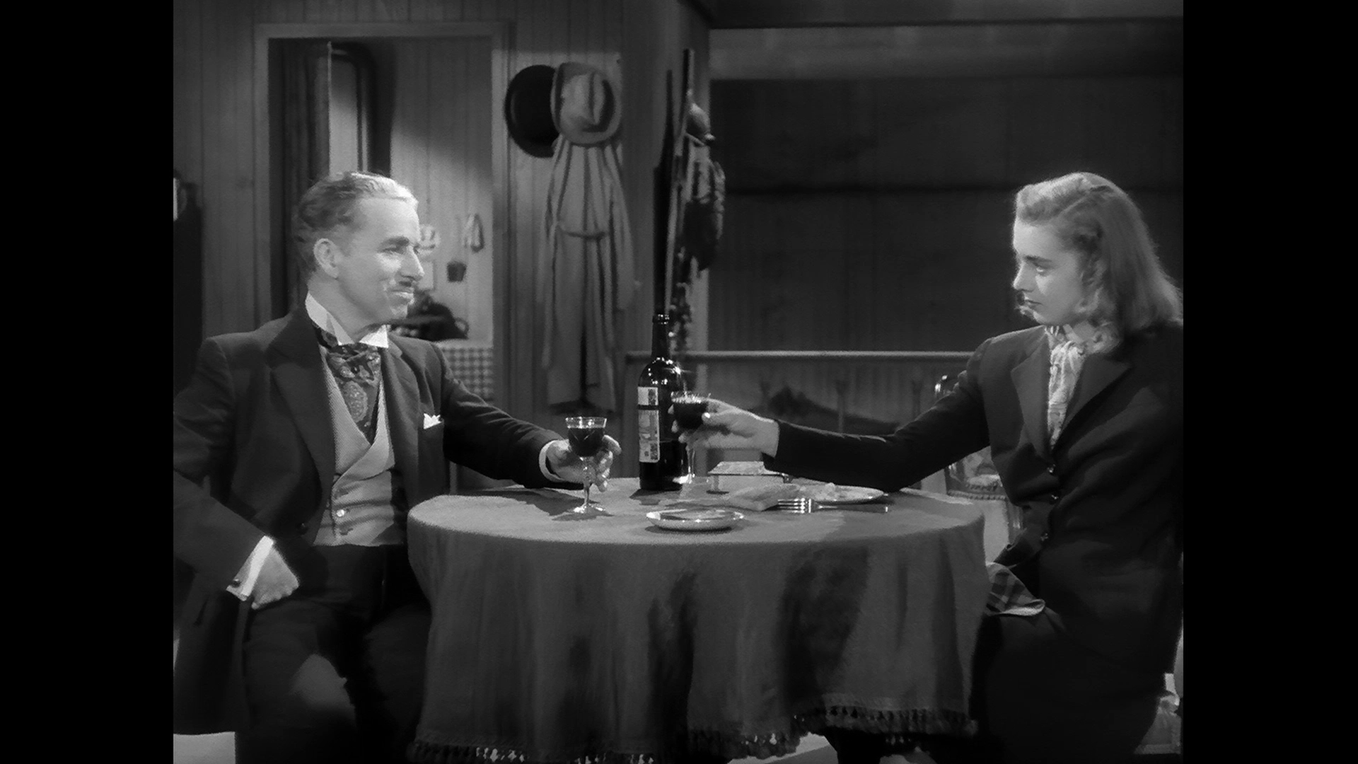 Первый разговоры 18. Месье Верду 1947. Чарли Чаплин Верду. Месье Верду кадры.
