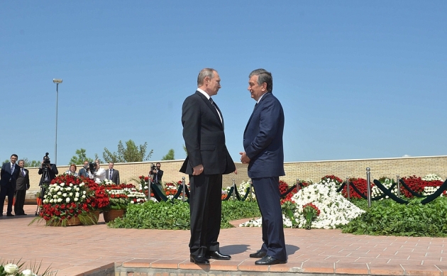 Главы МИД Узбекистана и РФ обсудили визит узбекского лидера в Россию
