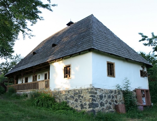 Традиционный венгерский дом в Закарпатской области 