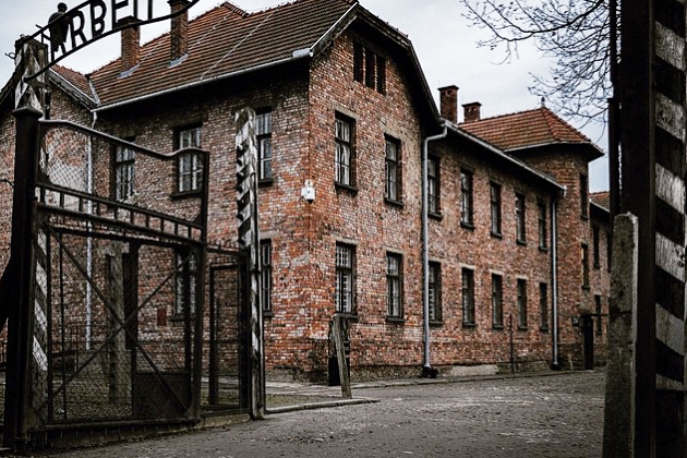Ворота концлагеря Освенцим