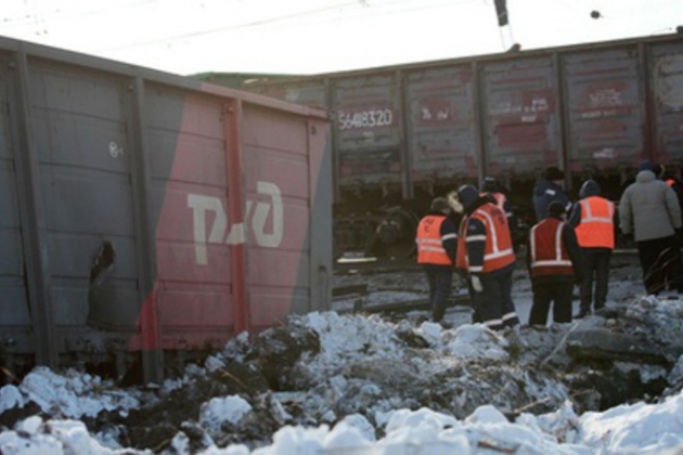 Два грузовых поезда столкнулись в Башкирии