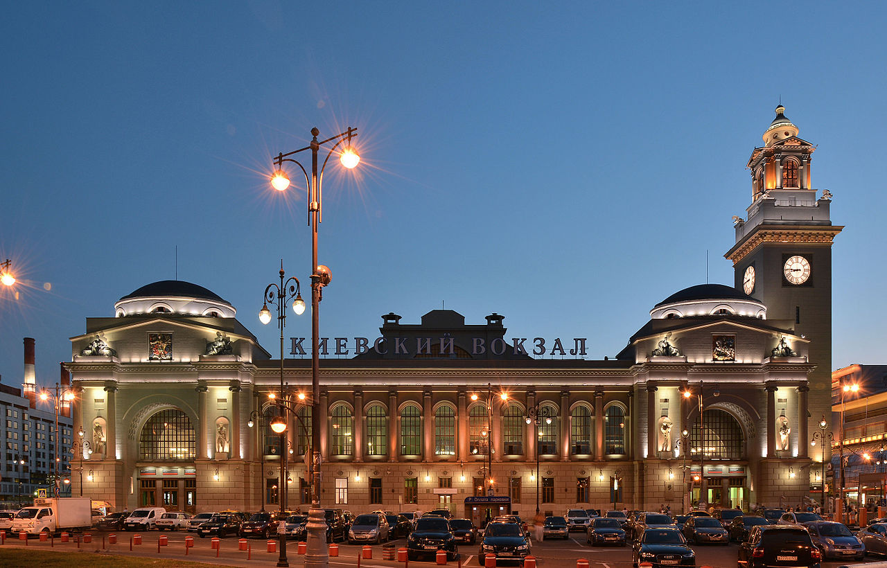 Киевский вокзал зимой