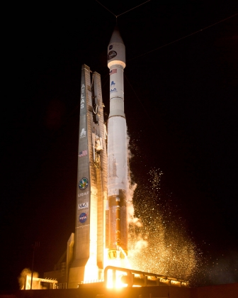 В США запустили ракету Atlas V с военными спутниками