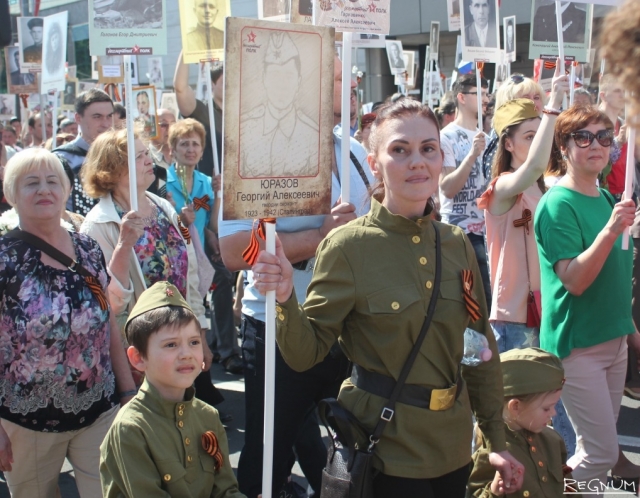 «Бессмертный полк» в Калининграде. 9 мая 2016 года