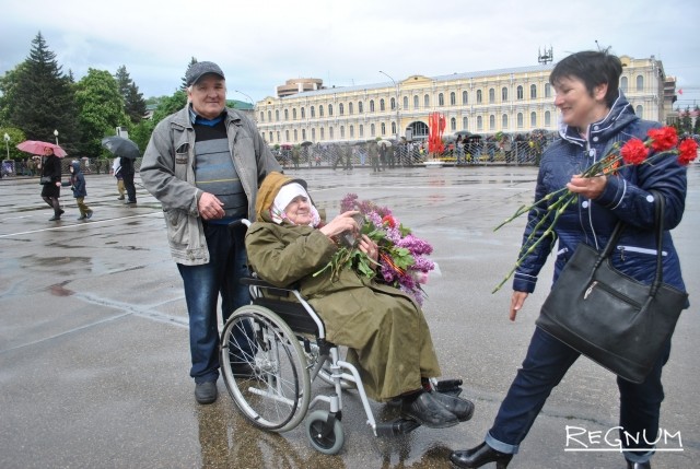 Жители Ставрополя благодарят бывшую узницу фашистских лагерей Дину Замакаеву 