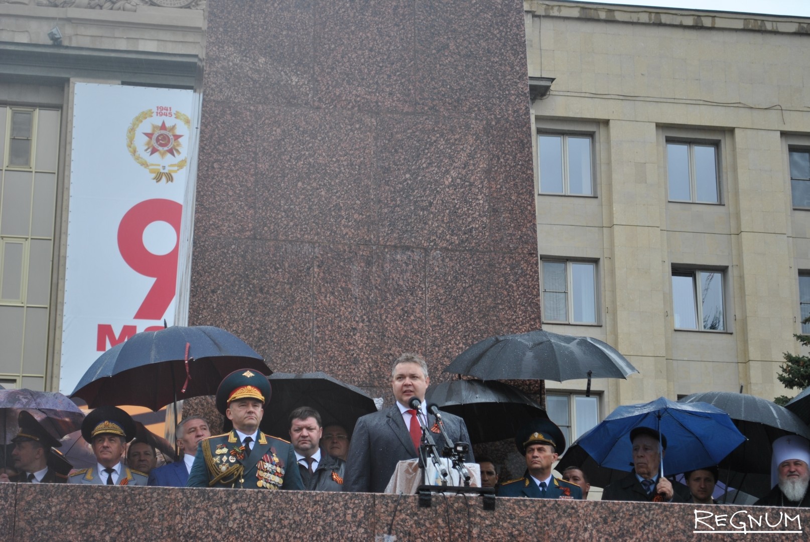 Губернатор Ставрополья Владимир Владимиров на Параде Победы в Ставрополе