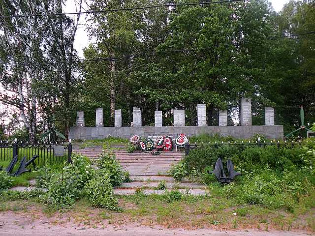 Мурино. Братское кладбище лётчиков Балтийского флота 