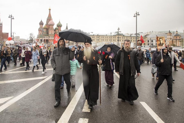 Спиртовая полка в колонне