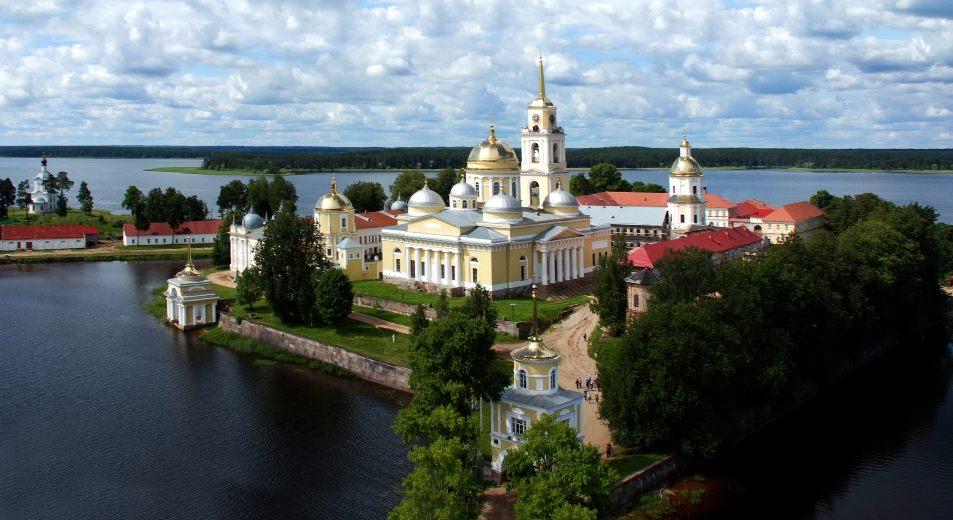 Монастырь Нило Столобенская пустынь