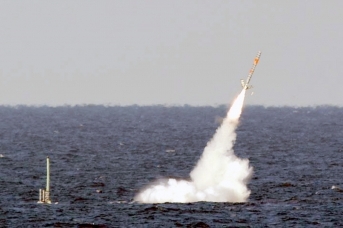 Запуск ракеты «Томагавк» с подводной лодки
