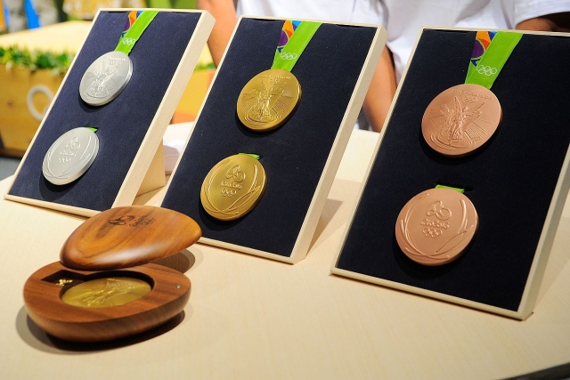 Более 130 медалей Игр-2016 покрылись ржавчиной