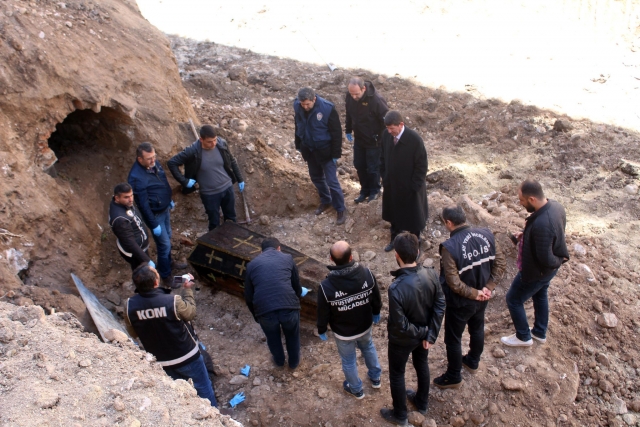 Обнаружение гроба с «русским генералом» вызвало большой интерес жителей Ардогана