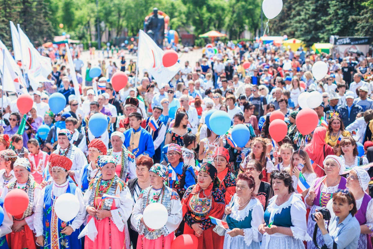 Парад народов России