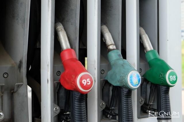 В Крыму нашли причину завышенных цен на бензин