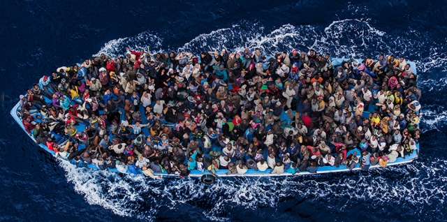 Еврокомиссия: Для приема беженцев могут быть открыты дополнительные порты