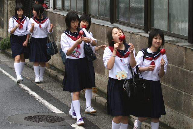 Японские школьники 