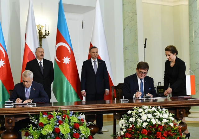 Подписание азербайджанско-польского соглашения в Варшаве