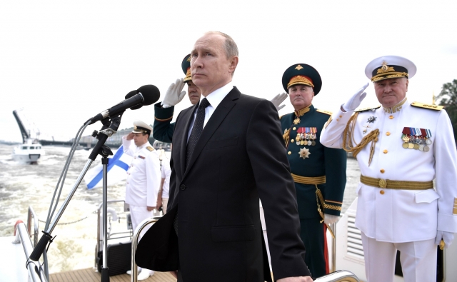Путин: Российские моряки верны заветам адмирала Нахимова