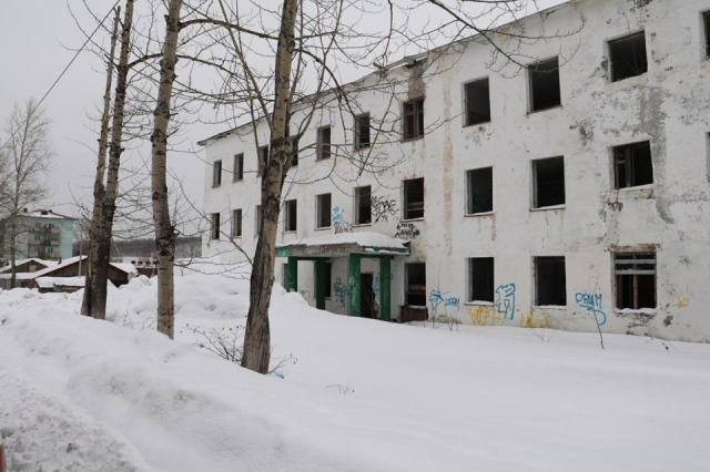 Брошенные дома в сахалинском поселке Вахрушев 
