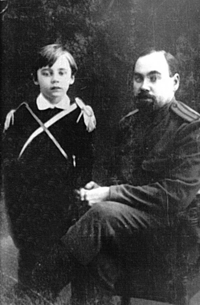 Александр Богданов вместе с сыном