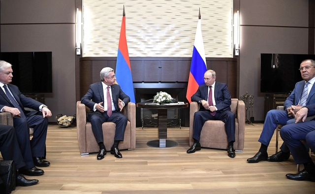 Встреча Владимира Путина и Сержа Саргсяна в присутствии глав МИД Армении и России в Сочи 23 августа