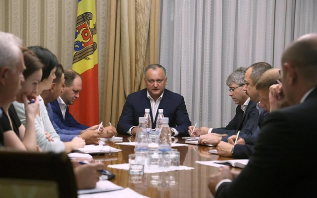 Молдавия: Додон против учений НАТО, правительство против Додона