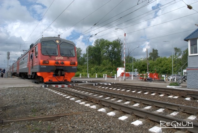 МЧС: Движение поездов по Белорусскому направлению остановлено