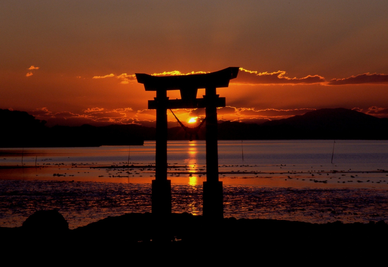 Восход солнца в японии