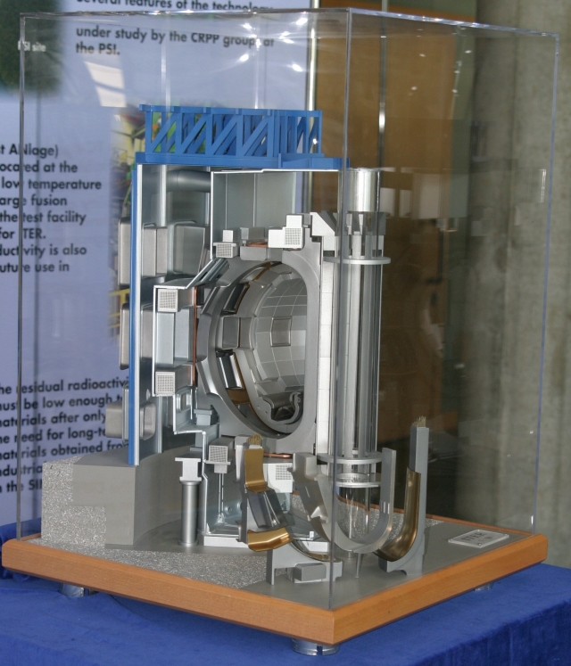 Макет реактора ITER. Масштаб 1k50 