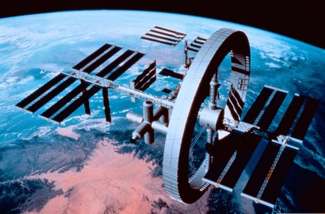 Международная космическая станция с модулем искусственной гравитации
