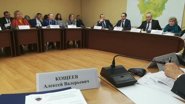 Экологический совет при губернаторе Ярославской области Ярославцев вновь предупредили об угрозе строительства ЦБК под Череповцом