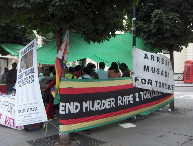 Protests against the president Mugabe in 2006 