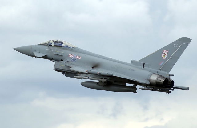 Истребитель ВВС Великобритании Еврофайтер EF-2000 «Тайфун»