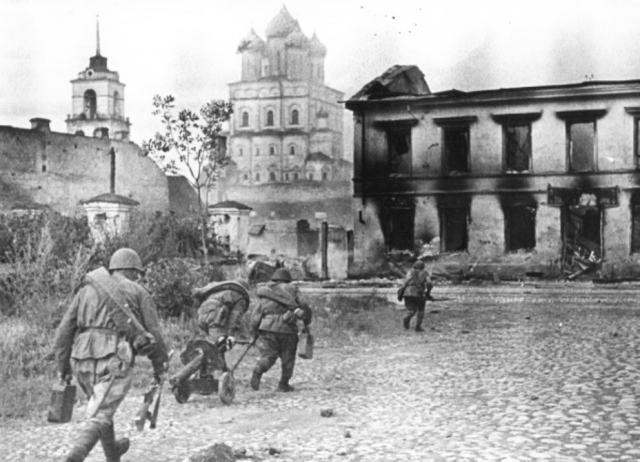 Освобождение Пскова, 1944 год  